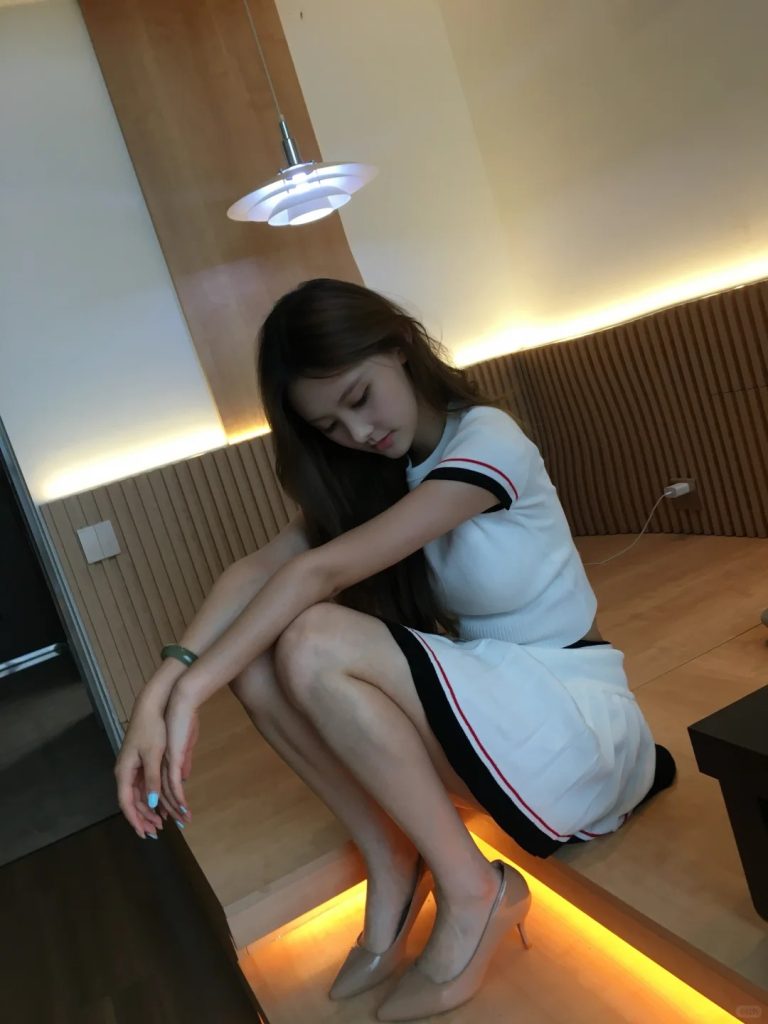 城市生活人物配图